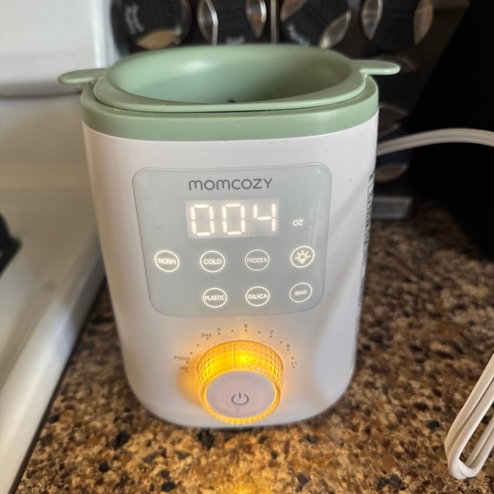 Momcozy bottle warmer